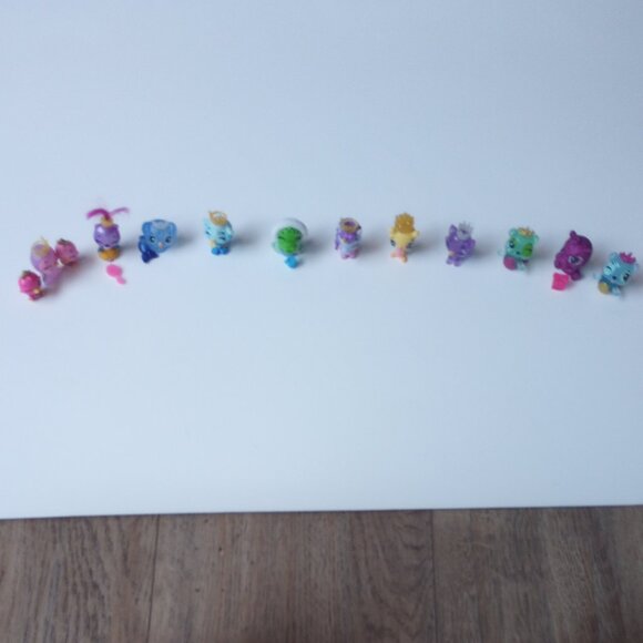 Hatchimals Mini Collectibles egg carton kit have fun colorful - Picture 2 of 16